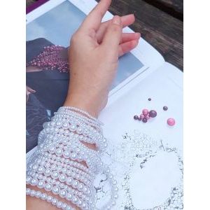 Бусины жемчужные на нити, 10 мм, белые