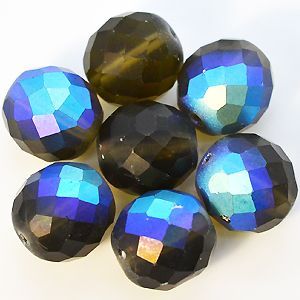 101. Бусины гранёные 14 мм