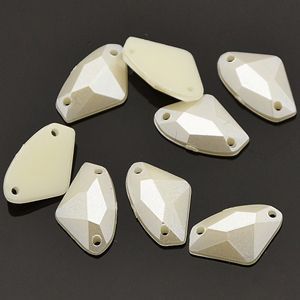 Стразы акриловые 078