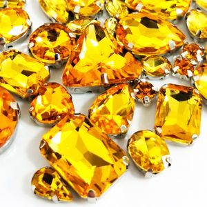 Набор страз в цапе 68 шт.  Golden yellow