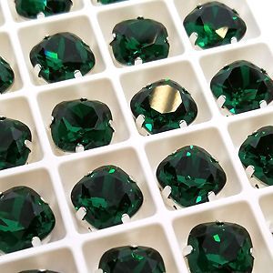 Страз в цапе подушечка 3010-123S, Emerald