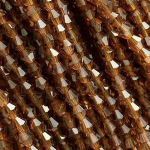 Биконусы на нити тёмно-янтарный