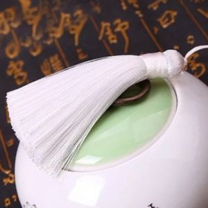 Кисточка 8 см, белая, для рукоделия