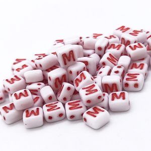 Бусина 2 Holes Square M, цвет красный, 6х6 мм Бусина 2 Holes Square M, цвет красный, 6х6 мм