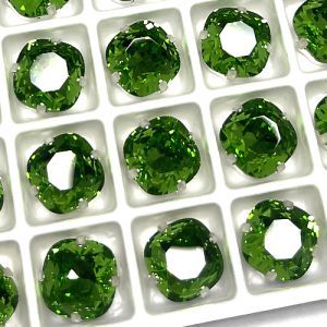 Страз в цапе подушечка 3010-121, 10х10 мм, Peridot