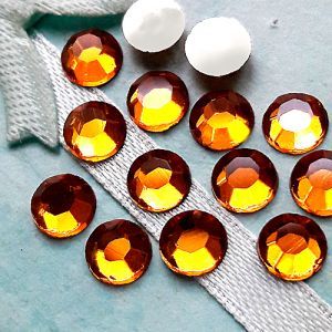 Стразы клеевые Topaz ss30