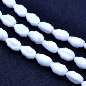 Бусины на нити ракушки, белые