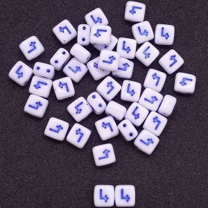 Бусина 2 Holes Square, цифра 4, цвет синий, 6х6 мм Бусина 2 Holes Square, цифра 4, цвет синий, 6х6 мм