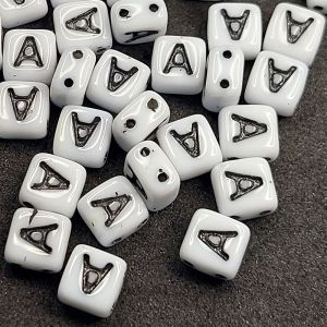 Бусина 2 Holes Square A, цвет чёрный, 6х6 мм