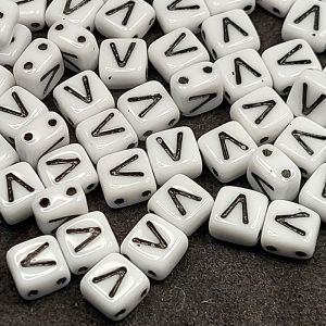 Бусина 2 Holes Square V, цвет чёрный, 6х6 мм