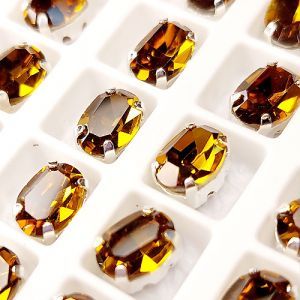 Страз в цапе 3022-109, овал 6х8 мм, Smoked Topaz, в серебряном цапе