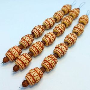Бусины на нити 001 коричневые