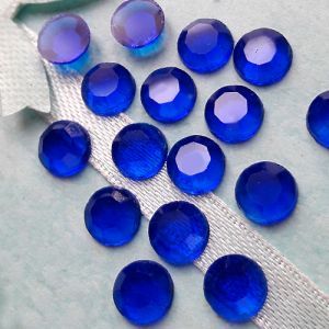 Стразы клеевые Sapphire ss30