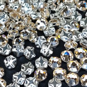 Шатоны Preciosa Chaton Rose MAXIMA, Gold Quartz 00530, ss16 в серебре Шатоны Preciosa Chaton Rose MAXIMA, Gold Quartz 00530, ss16 в серебре