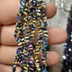 Бусины Трианглы (Triangle beads) на нити 102, золотистый AB металлик