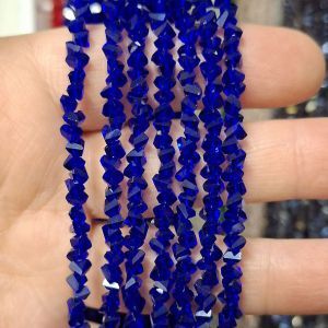 Бусины Трианглы (Triangle beads) на нити 010, тёмно-синий