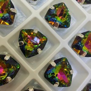 Страз в цапе триангл 3212-129, Crystal Vitrail Medium, К9 Страз в цапе триангл 3212-129, Crystal Vitrail Medium, К9