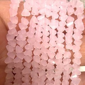 Бусины Трианглы (Triangle beads) на нити, розовый воск