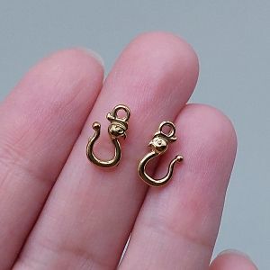 Замочек-крючок Уточка, 9,5х5 мм, золотистый К18